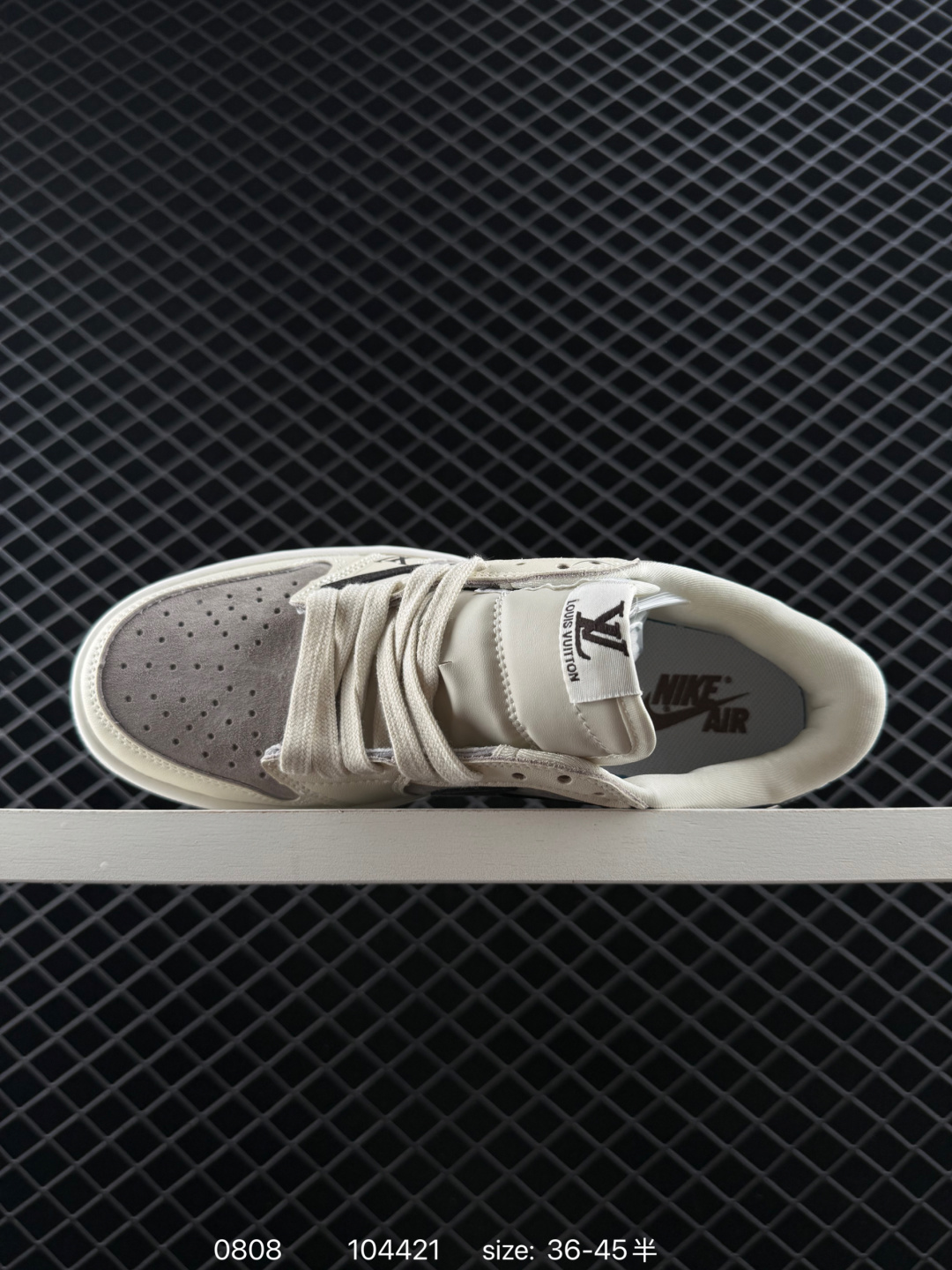 Travis Scott x Air Jordan 1 ” Reverse Mocha “